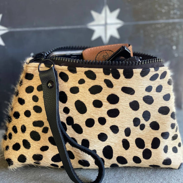 Pammy Cheetah Wristlet - Statements Boutique
