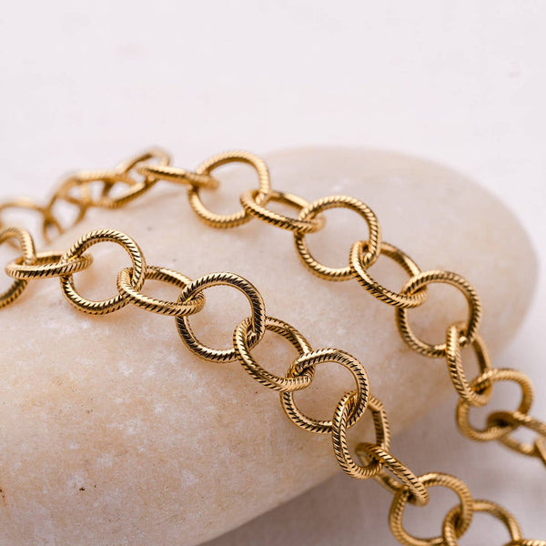 The Artisan Circle Necklace