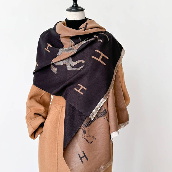 Equestrian Black/Tan Stable Reversible Wrap