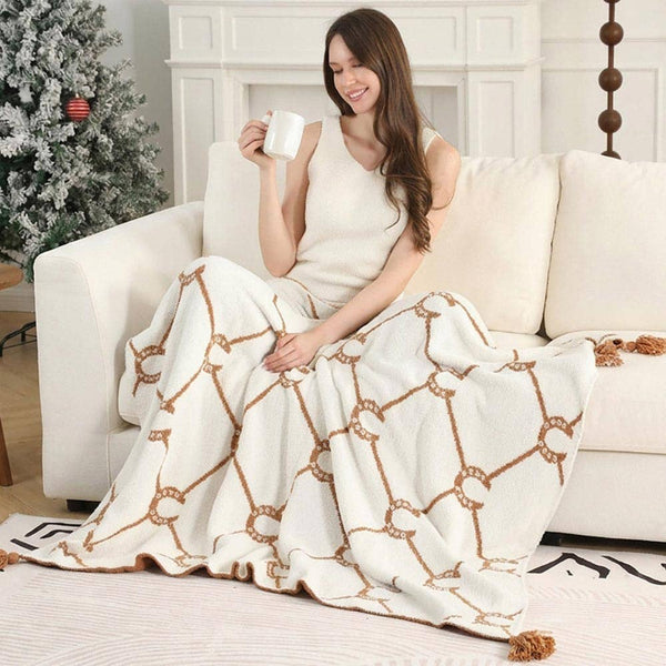 Cozy Horseshoe Pattern Tassel Reversible Throw Blanket