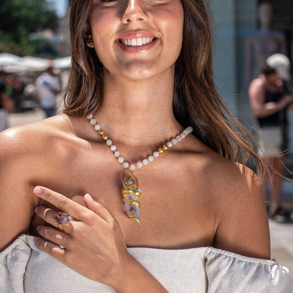 White Quartz Necklace With Majestic Crystal